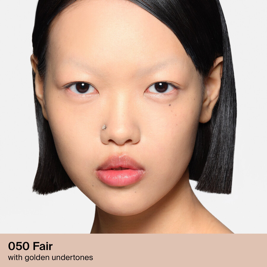 fundația triclone skin tech